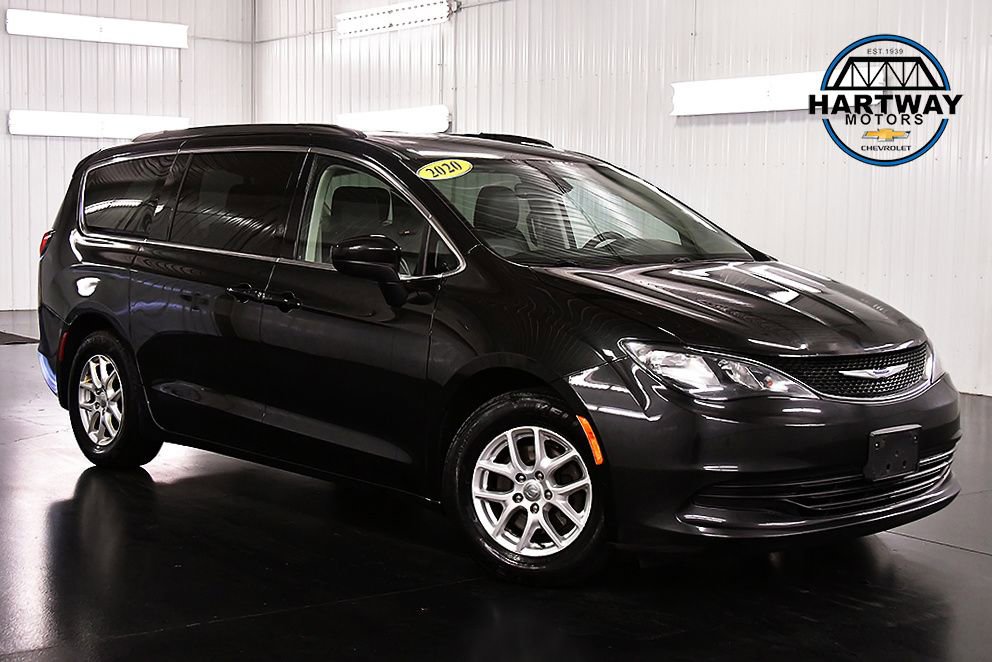 Used 2020 Chrysler Voyager Lxi FWD image 1