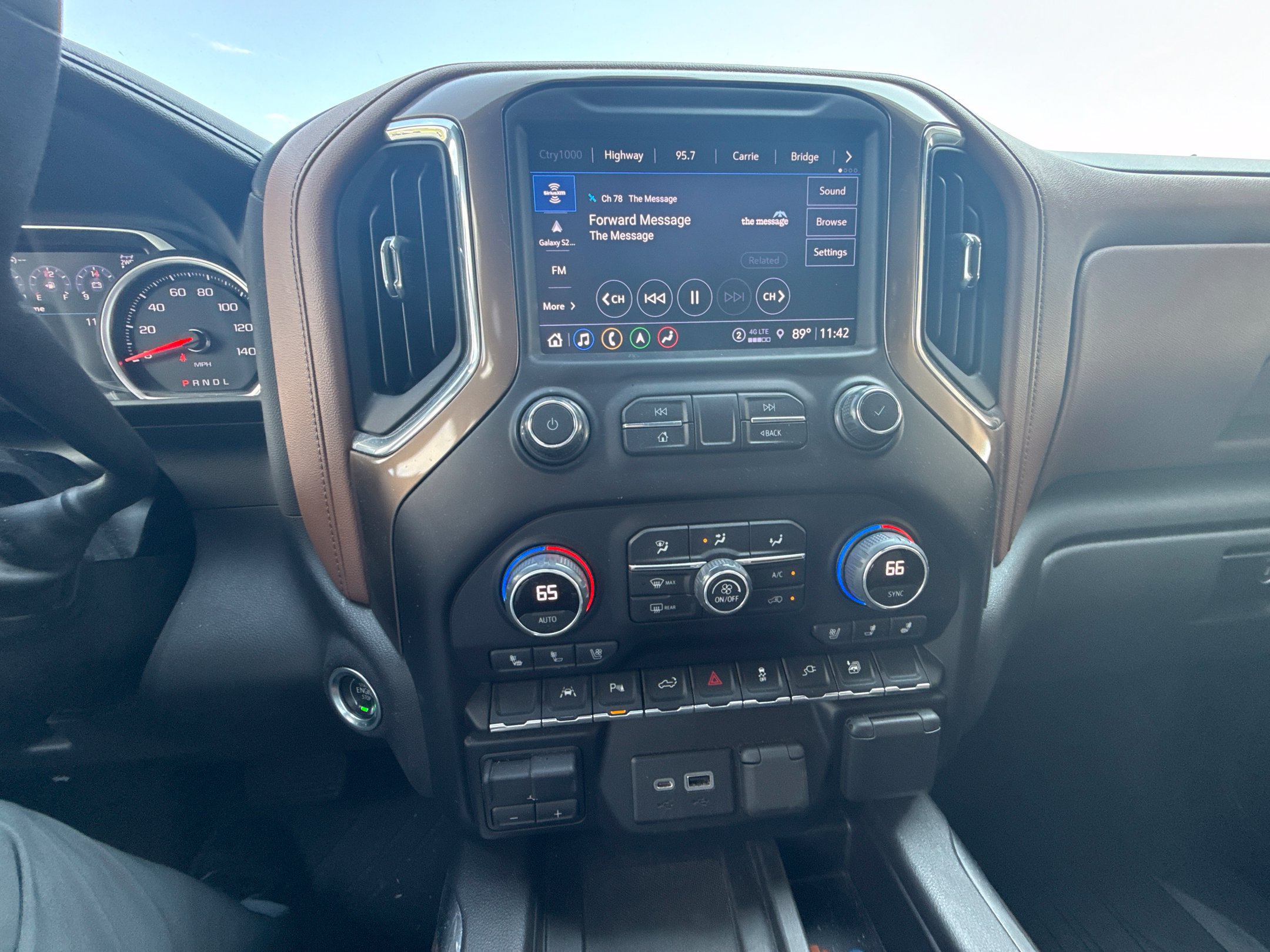 Used 2022 Chevrolet Silverado 1500 High Country AWD/4WD image 17