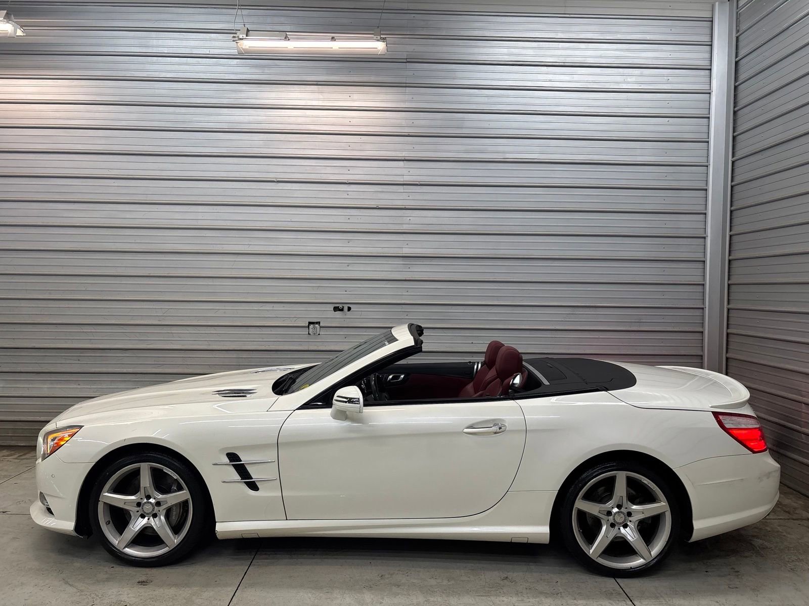 Used 2014 Mercedes-Benz SL 550 image 9