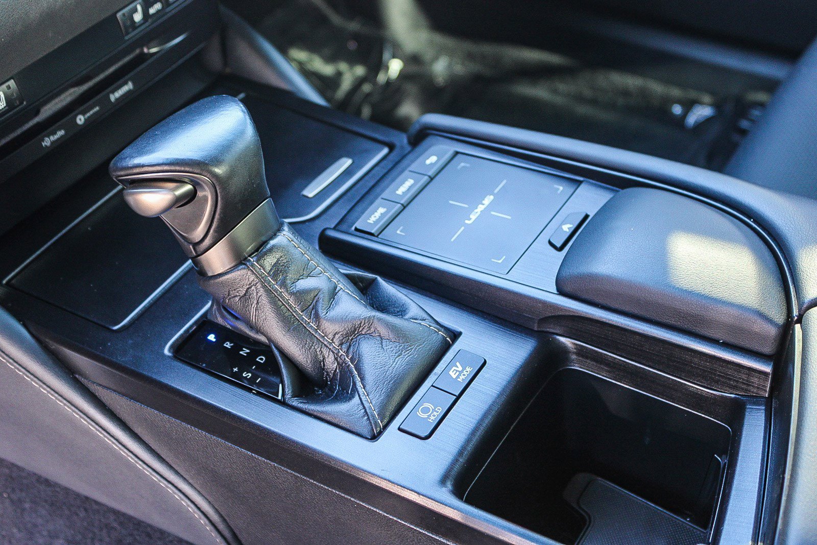 Used 2021 Lexus ES 300h w/ Premium Package image 20