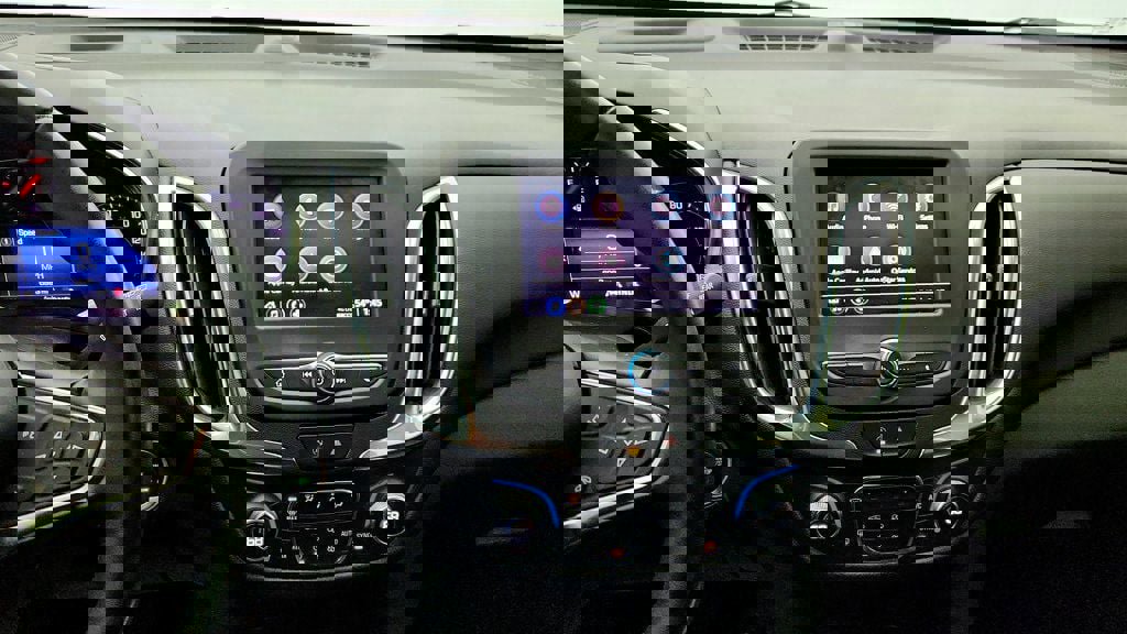 Used 2024 Chevrolet Equinox LT image 16