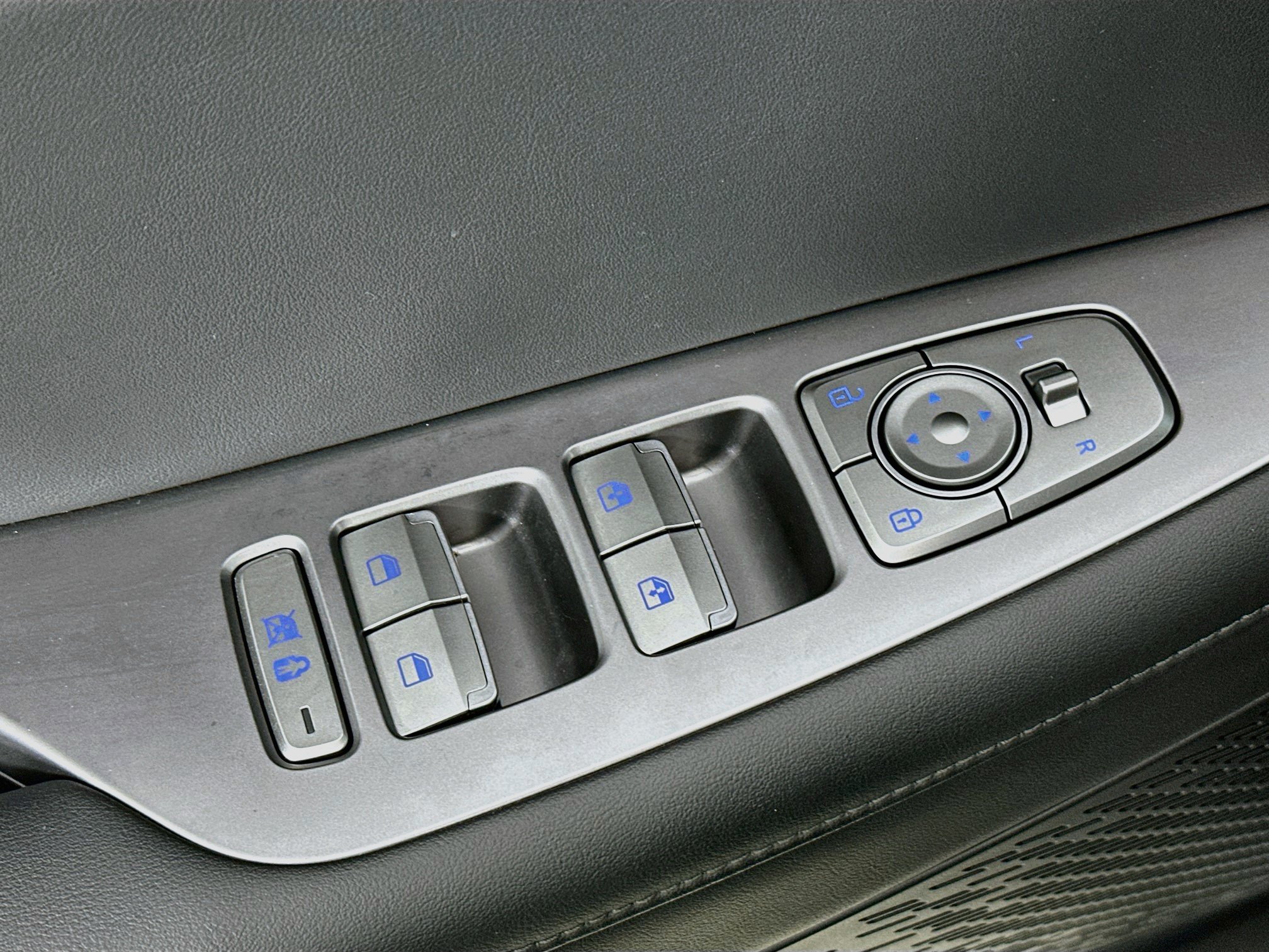 Used 2023 Hyundai Palisade Limited FWD image 18