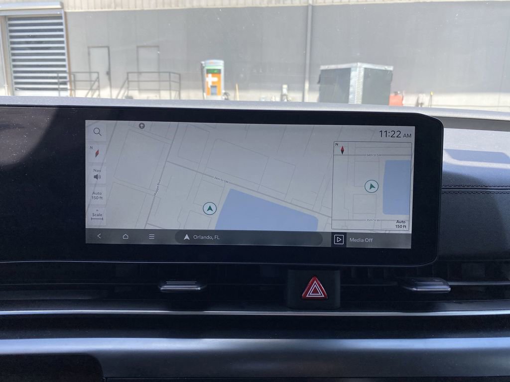 Used 2025 Kia Carnival image 7