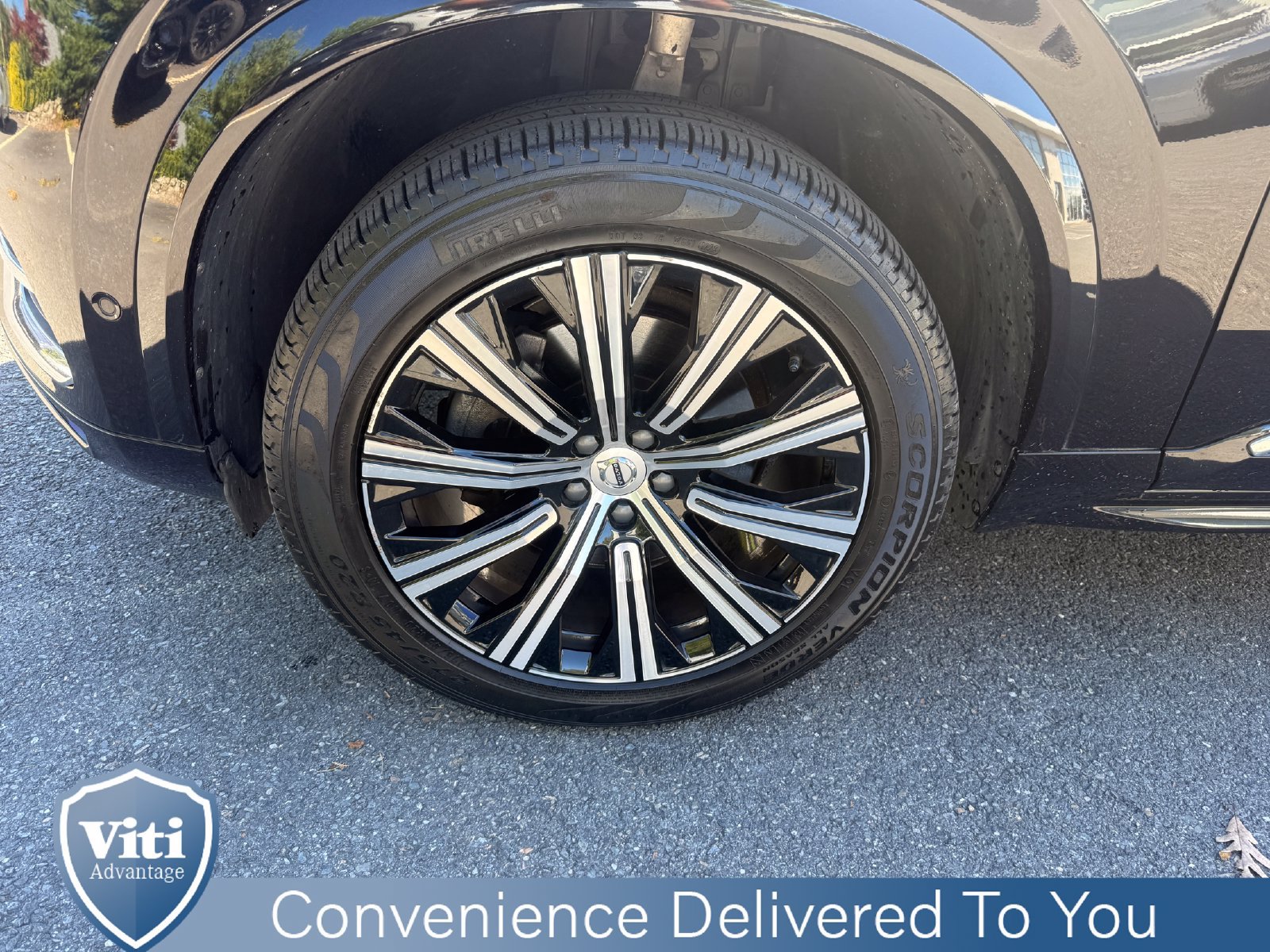 Certified 2023 Volvo XC90 B6 Plus AWD/4WD image 11
