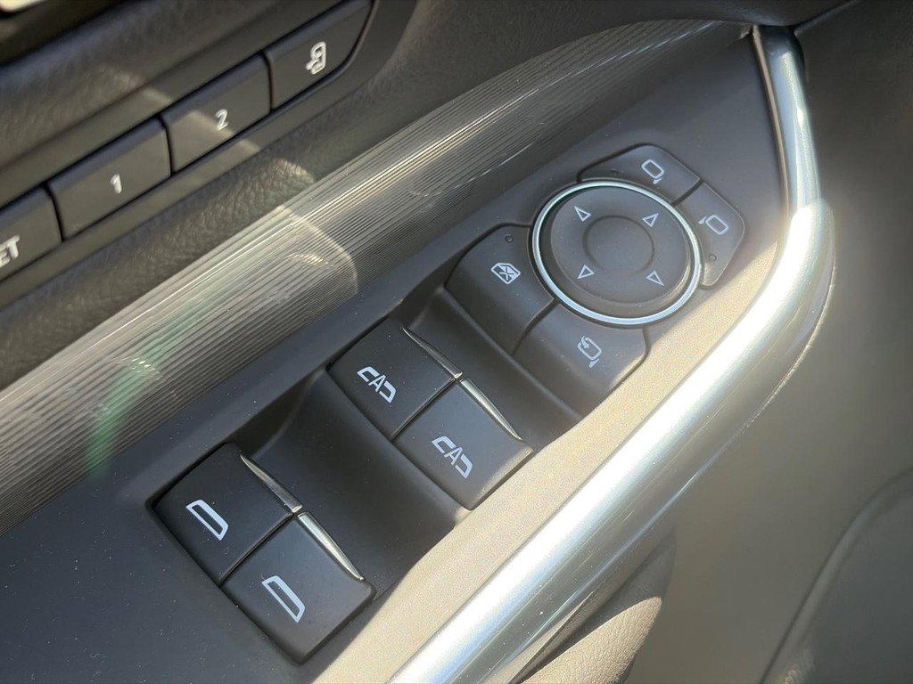 Certified 2024 Cadillac XT4 Premium Luxury AWD/4WD image 19