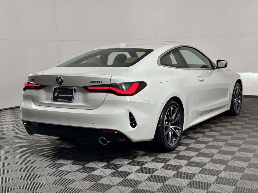 Used 2026 BMW 430i xDrive Coupe w/ Premium Package AWD/4WD image 10