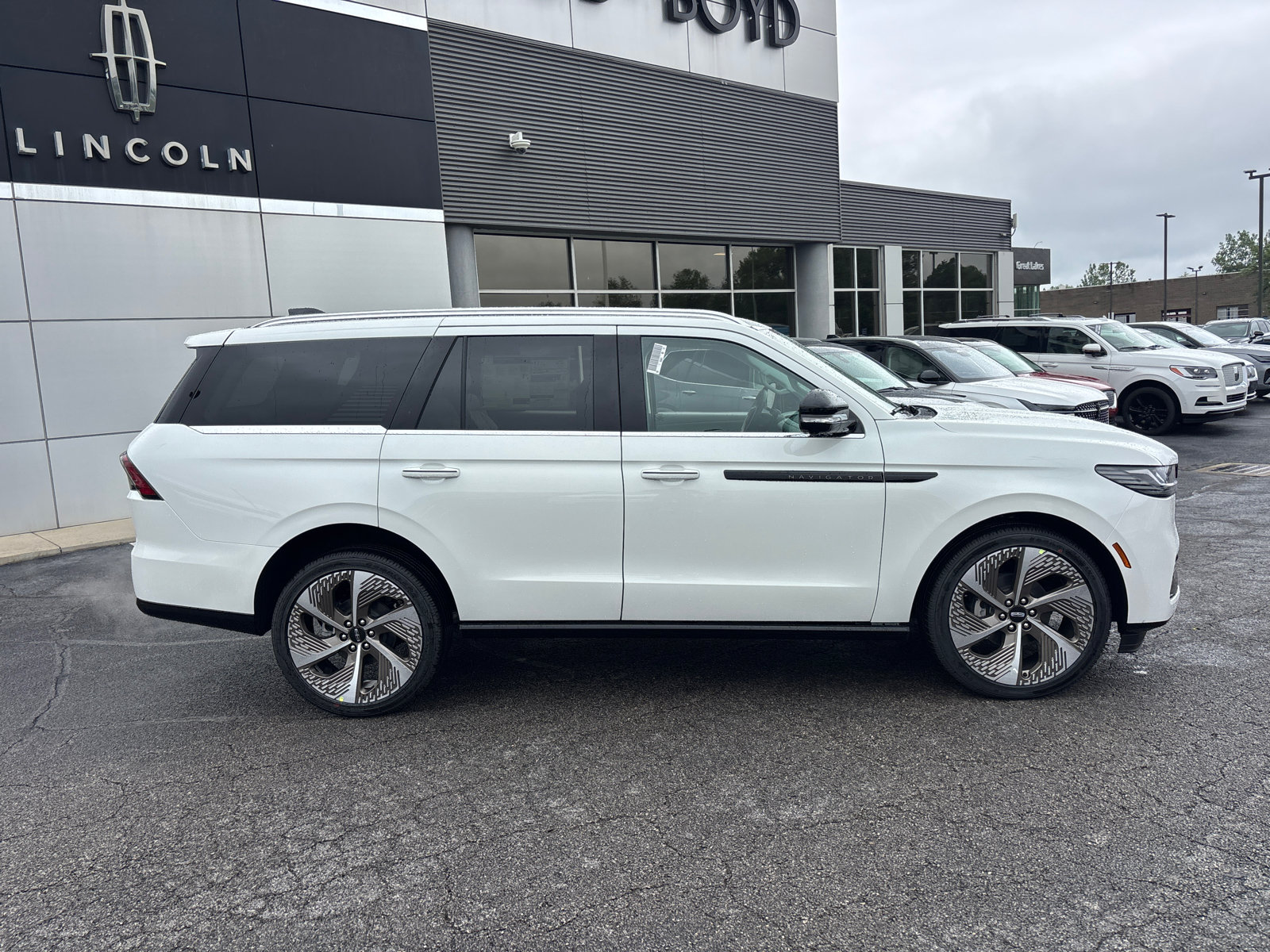 New 2026 Lincoln Navigator Black Label AWD/4WD image 8