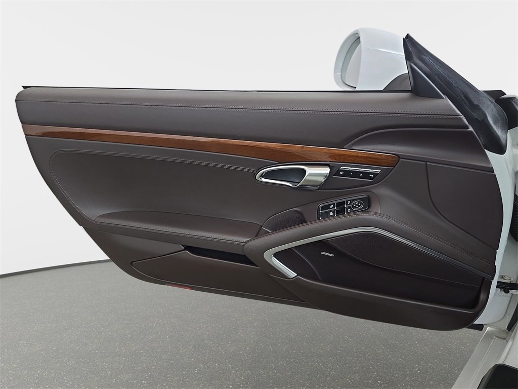 Used 2015 Porsche Boxster S image 23