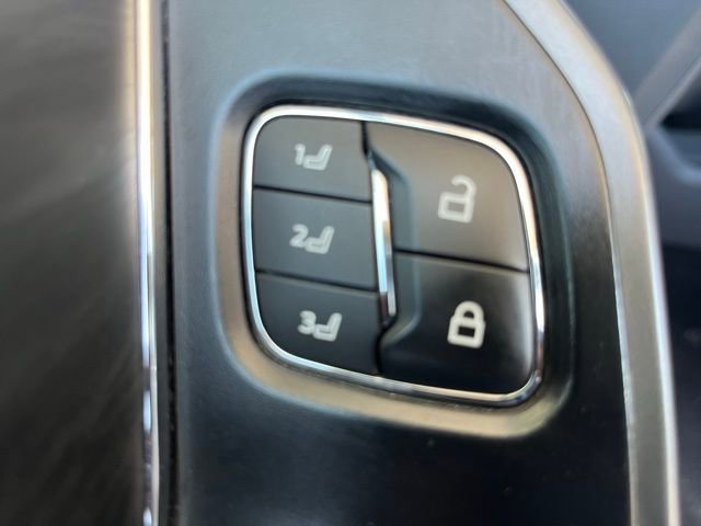 Used 2024 Ford F150 Lariat w/ FX4 Off-Road Package image 12