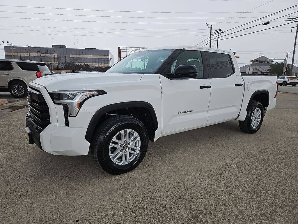 Used 2022 Toyota Tundra SR5 AWD/4WD image 2