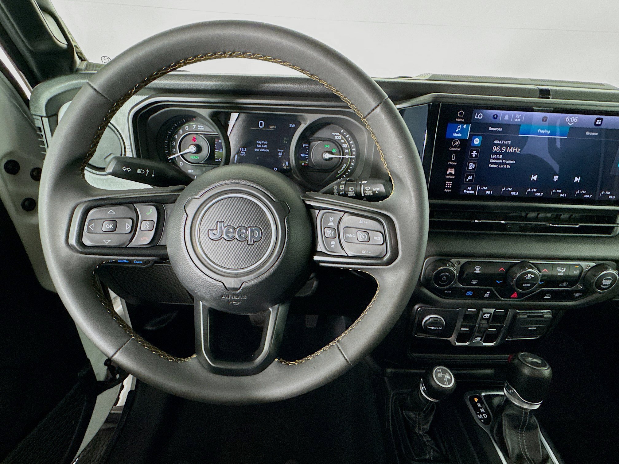 Used 2024 Jeep Wrangler Unlimited AWD/4WD image 11