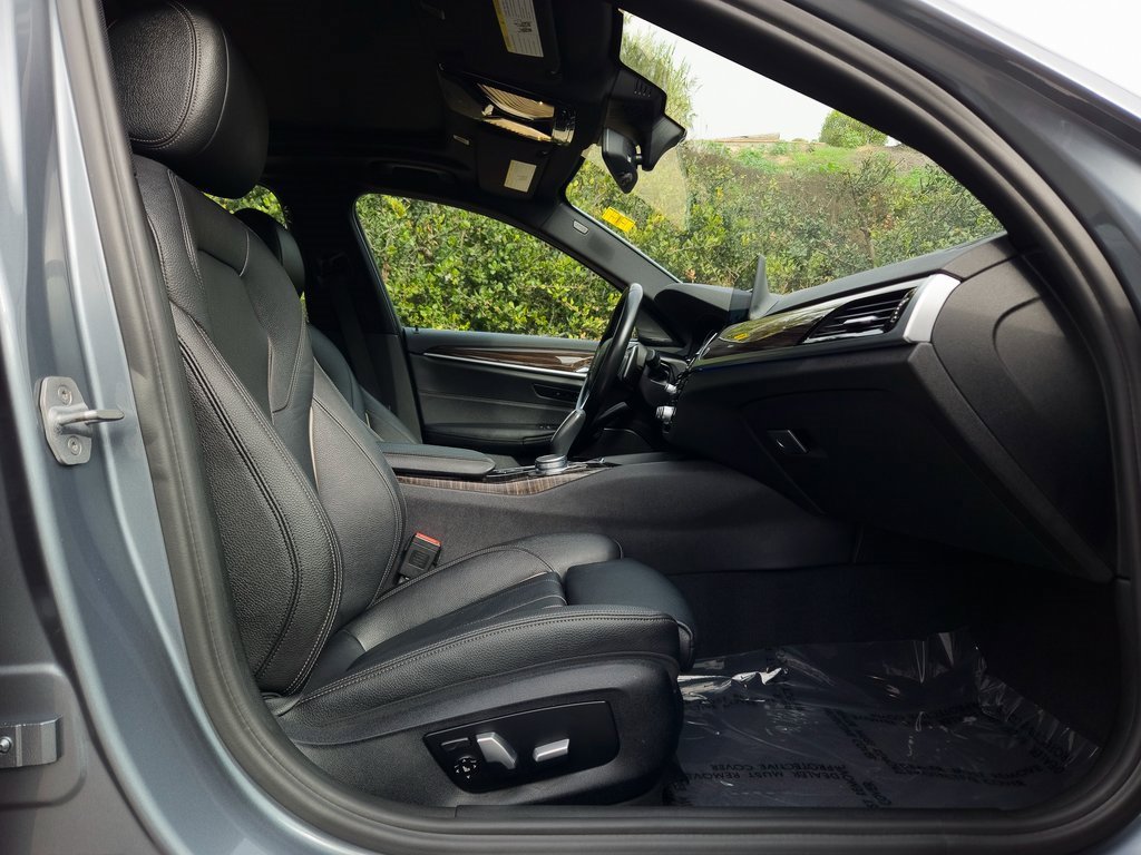 Used 2018 BMW 530e image 24