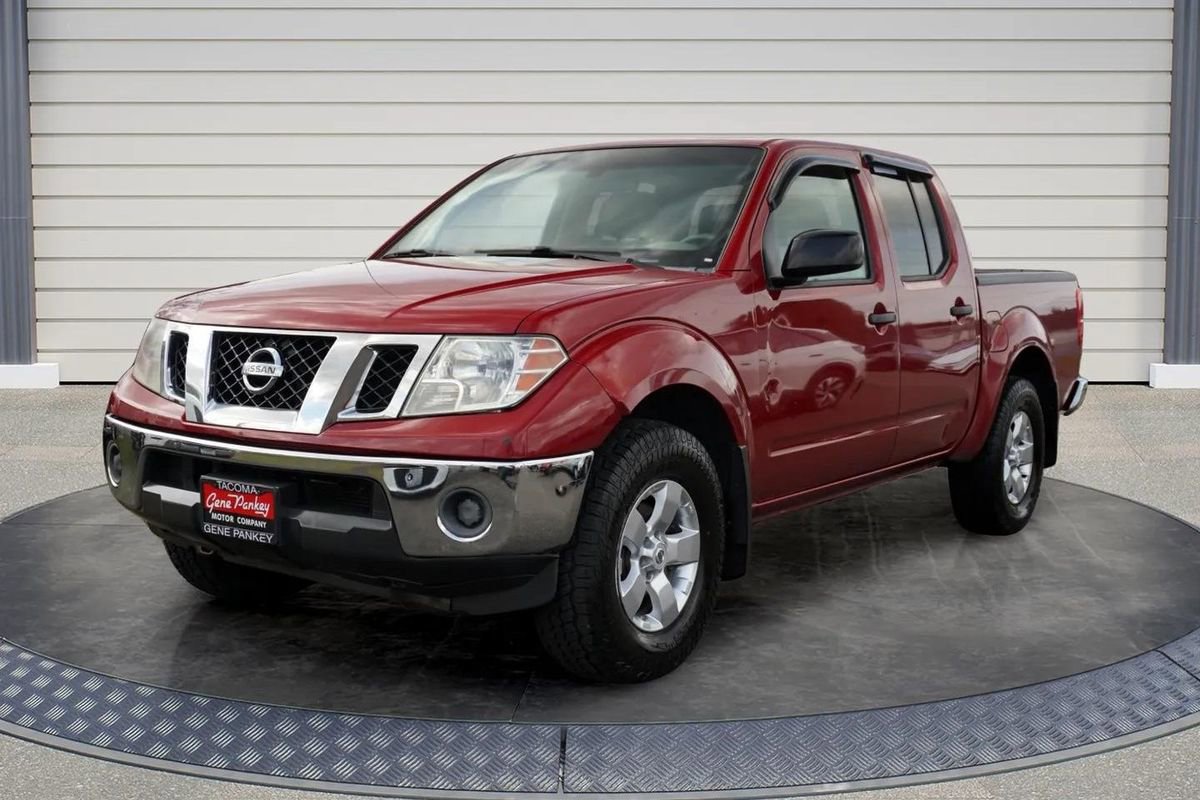 Used 2009 Nissan Frontier SE w/ SE Value Truck Pkg AWD/4WD image 3
