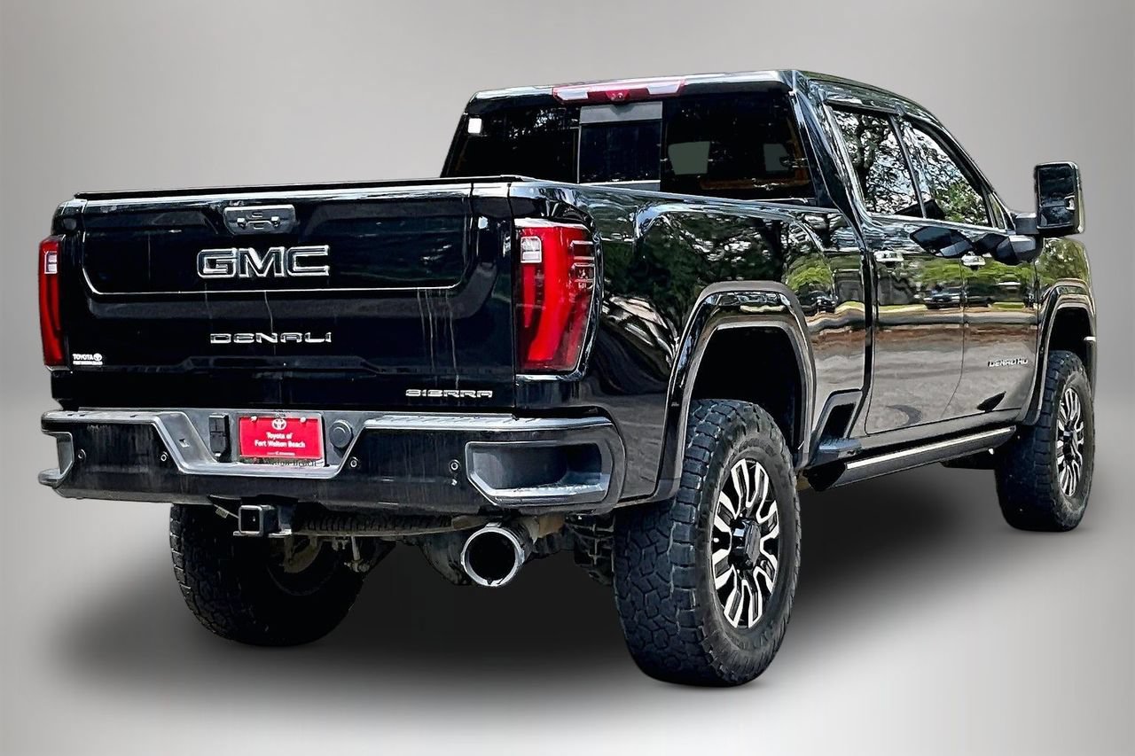 Used 2025 GMC Sierra 2500 Denali Ultimate AWD/4WD image 5