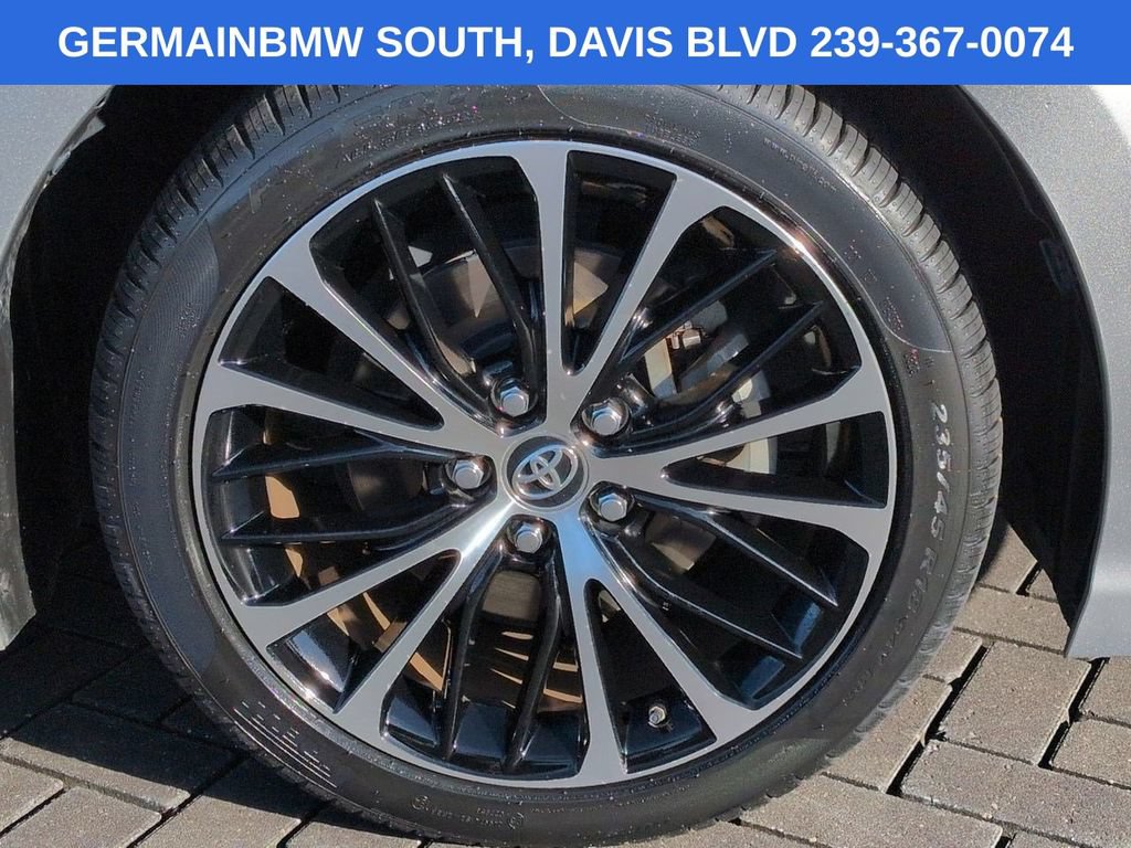 Used 2018 Toyota Camry SE w/ Convenience Package FWD image 12