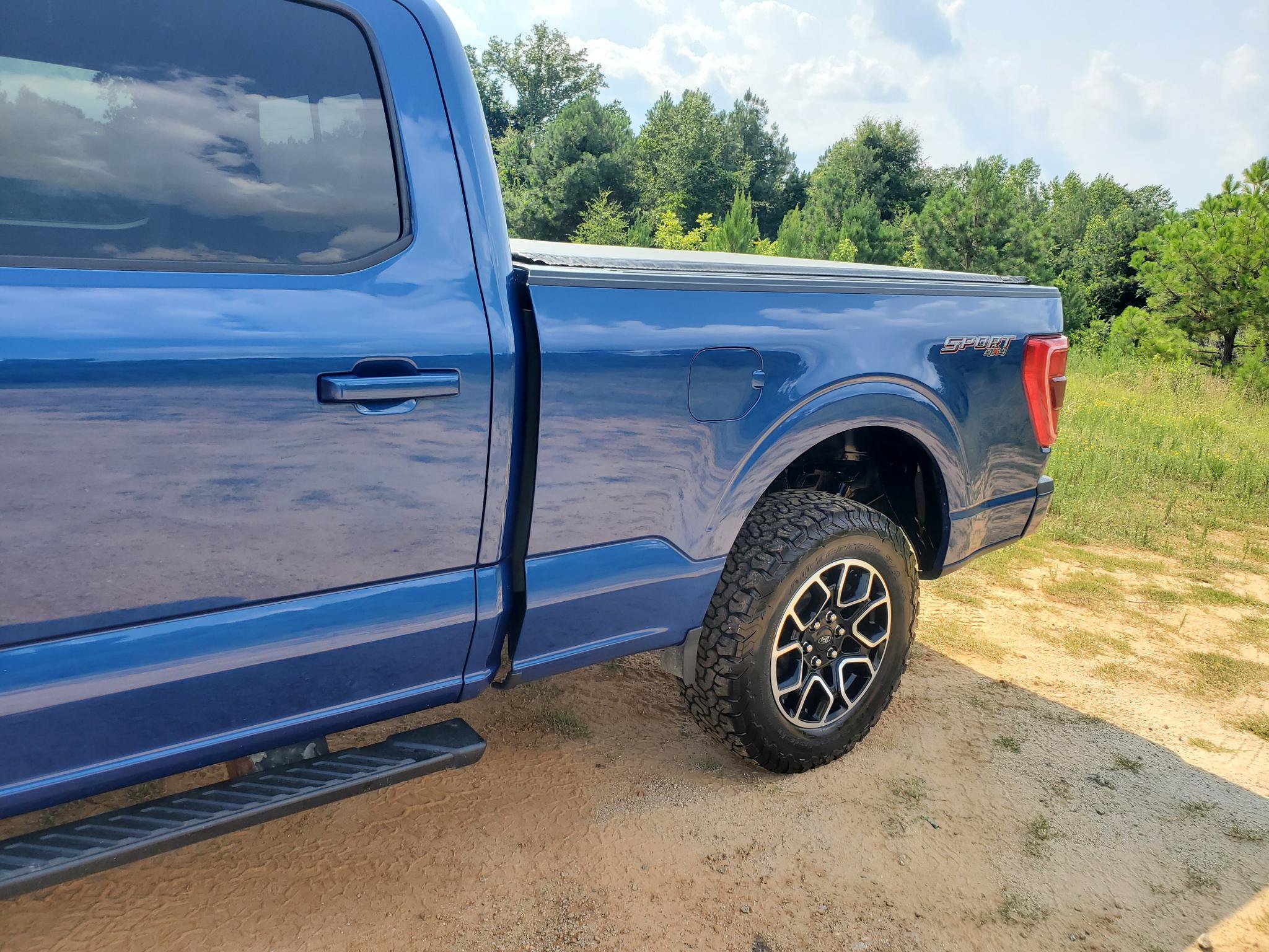 Used 2022 Ford F150 XLT w/ Equipment Group 301A Mid AWD/4WD image 5