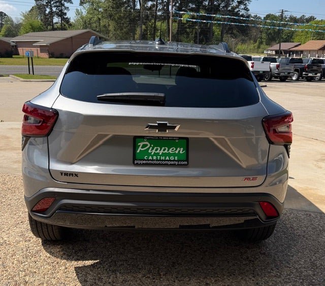 New 2026 Chevrolet Trax RS w/ Sunroof Package FWD image 7