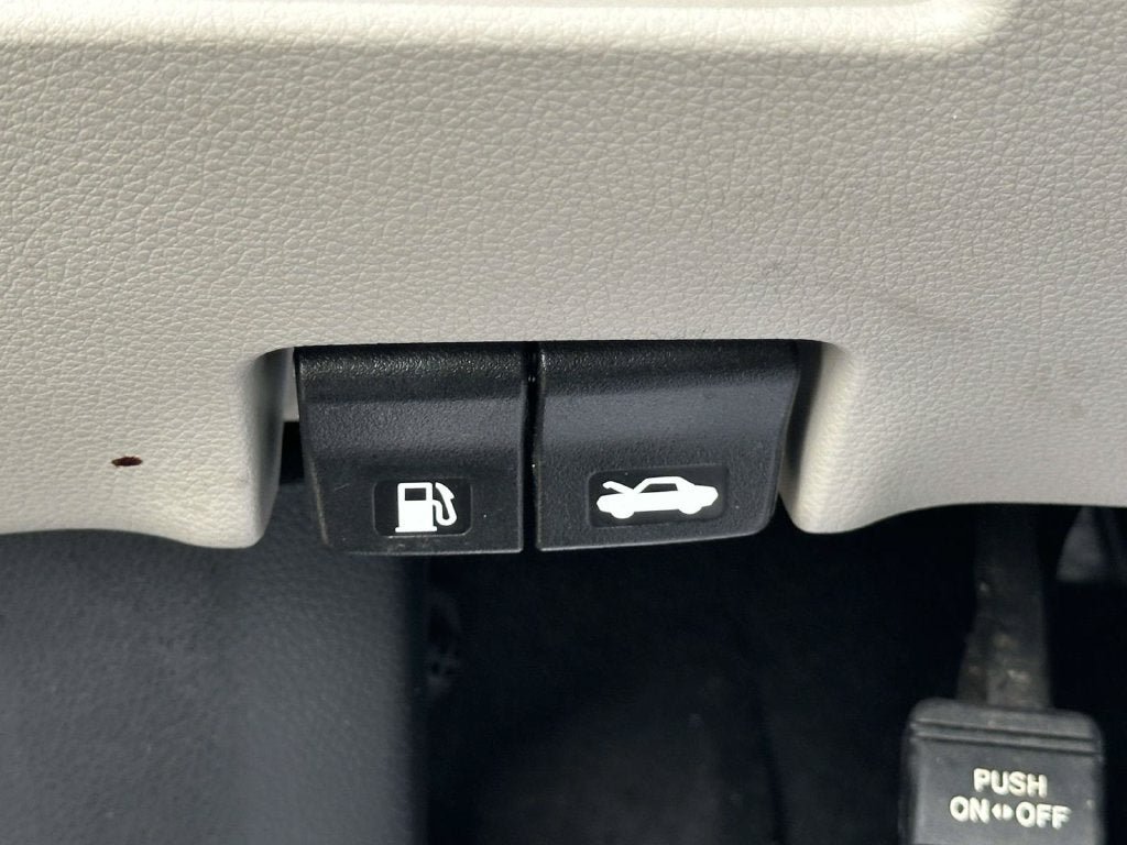 Used 2020 Nissan Rogue Sport SV AWD/4WD image 29