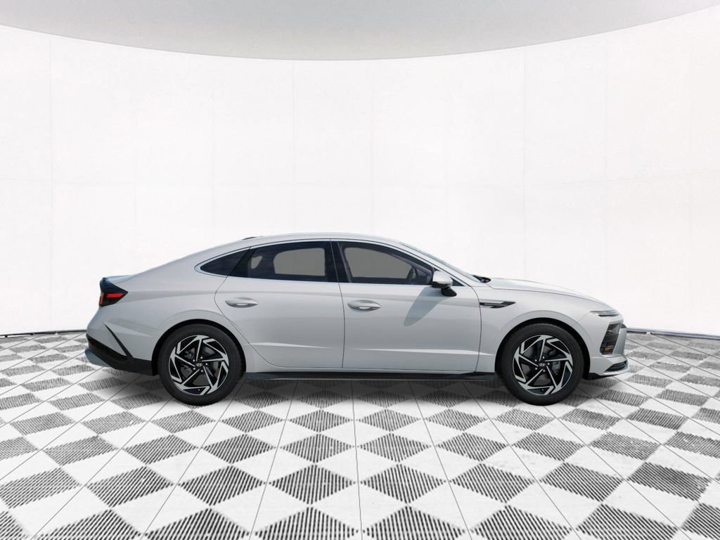 New 2026 Hyundai Sonata SEL AWD/4WD image 11