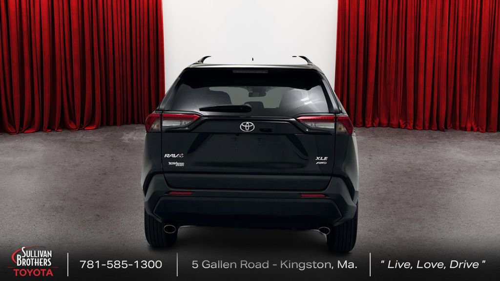 Certified 2022 Toyota RAV4 XLE w/ Convenience Package image 6