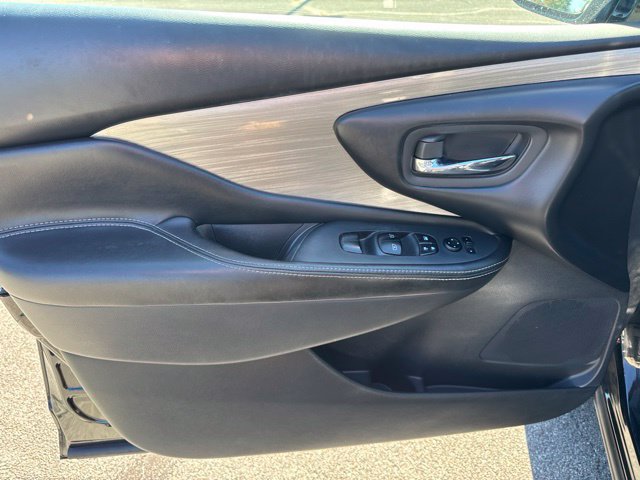 Used 2018 Nissan Murano S AWD/4WD image 14