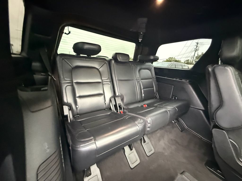 Used 2020 Lincoln Navigator Reserve w/ Equipment Group 208A Reserve AWD/4WD image 23