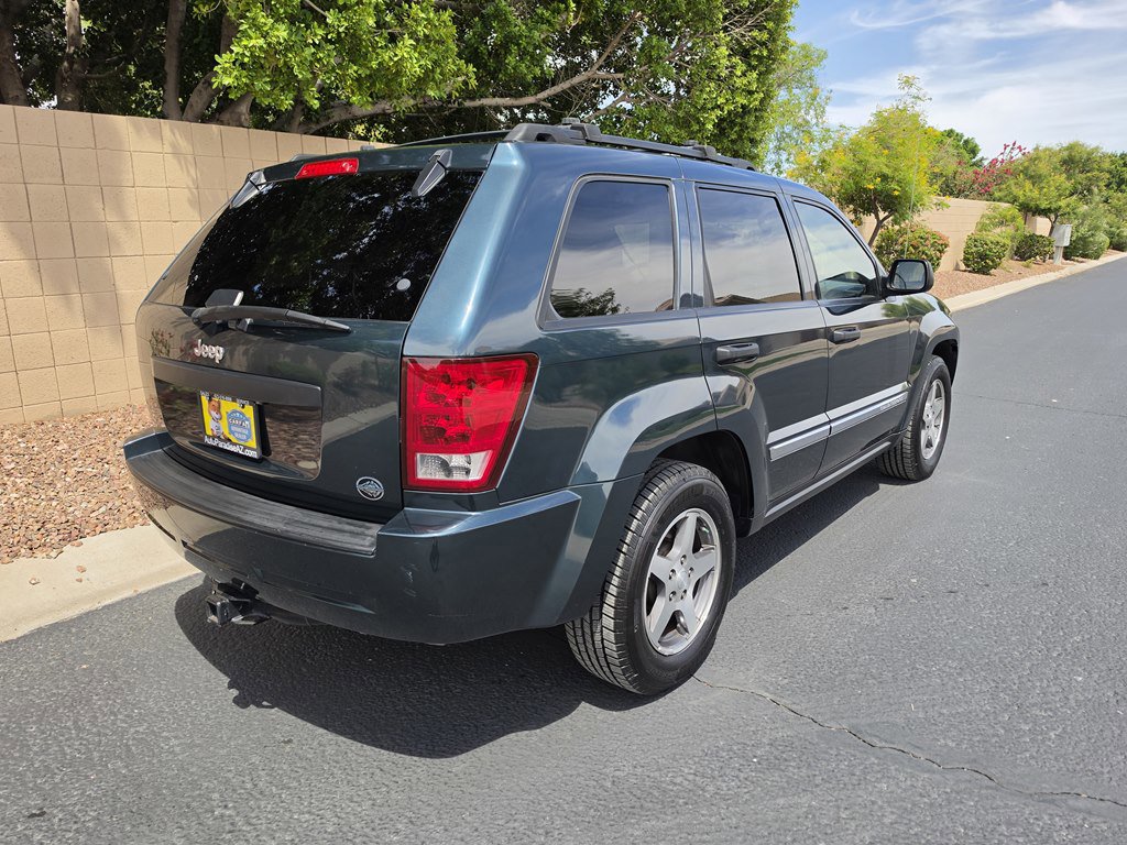 Used 2005 Jeep Grand Cherokee Laredo RWD image 3