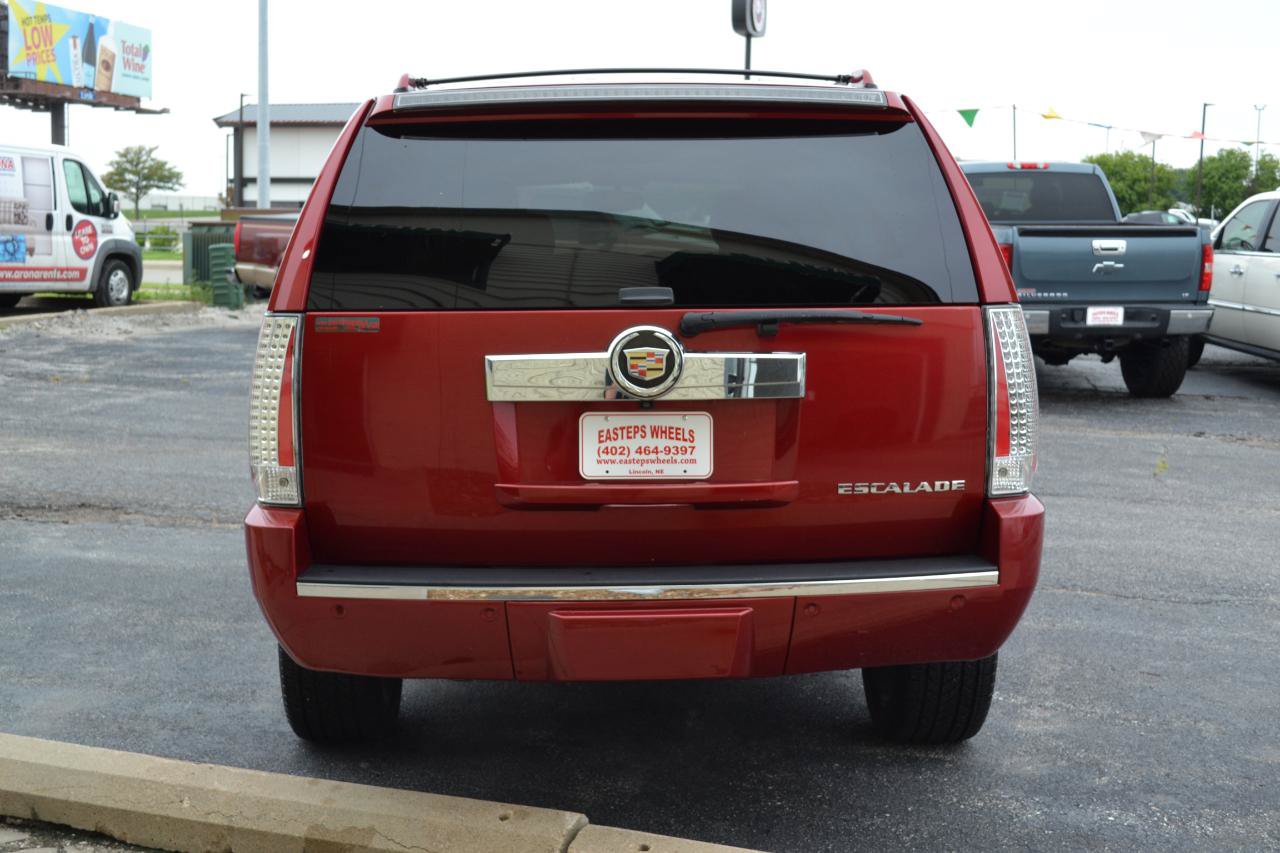 Used 2014 Cadillac Escalade Premium AWD/4WD image 6