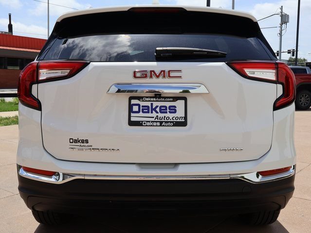Certified 2024 GMC Terrain SLT AWD/4WD image 5
