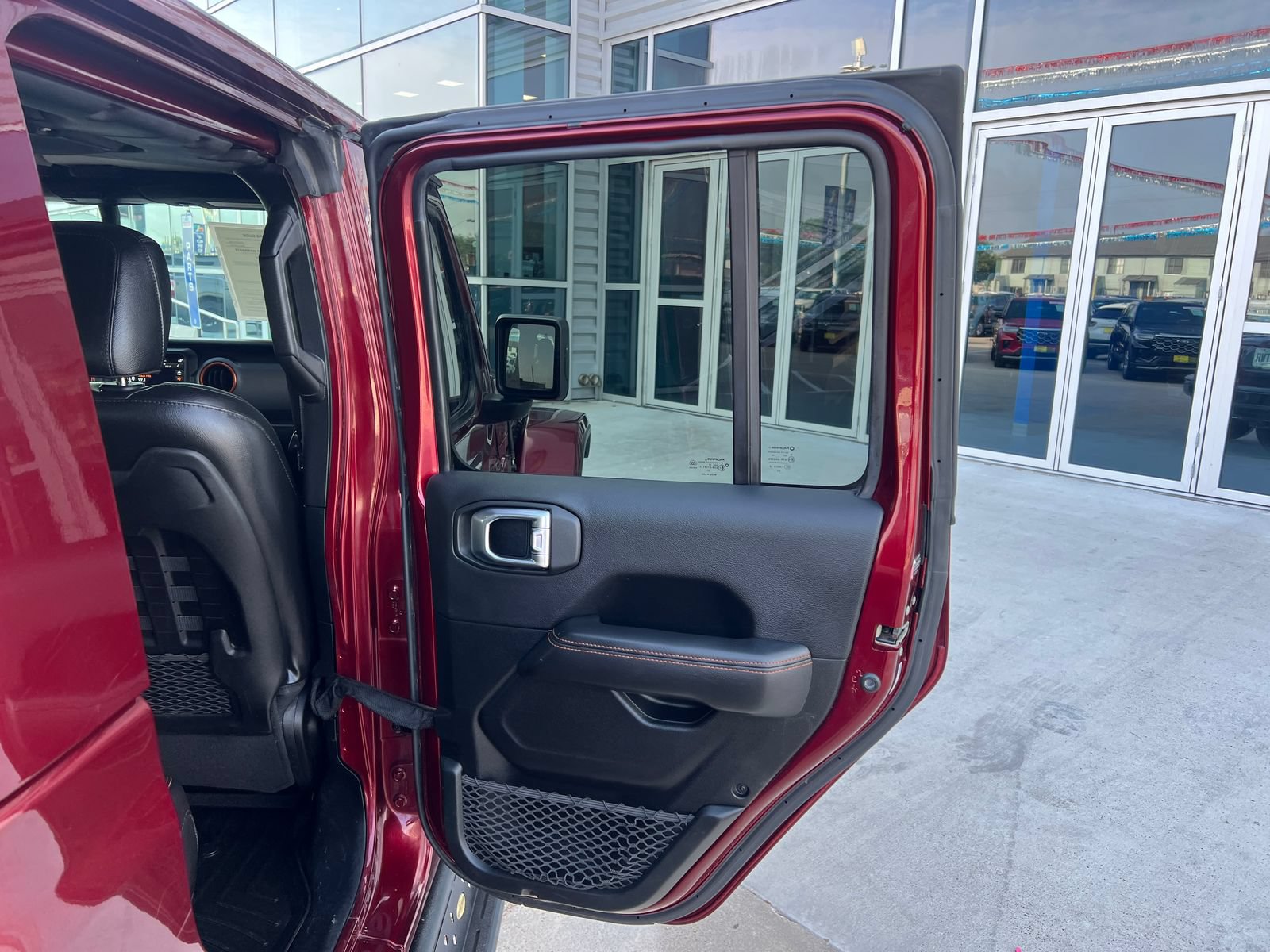 Used 2021 Jeep Gladiator Mojave AWD/4WD image 13