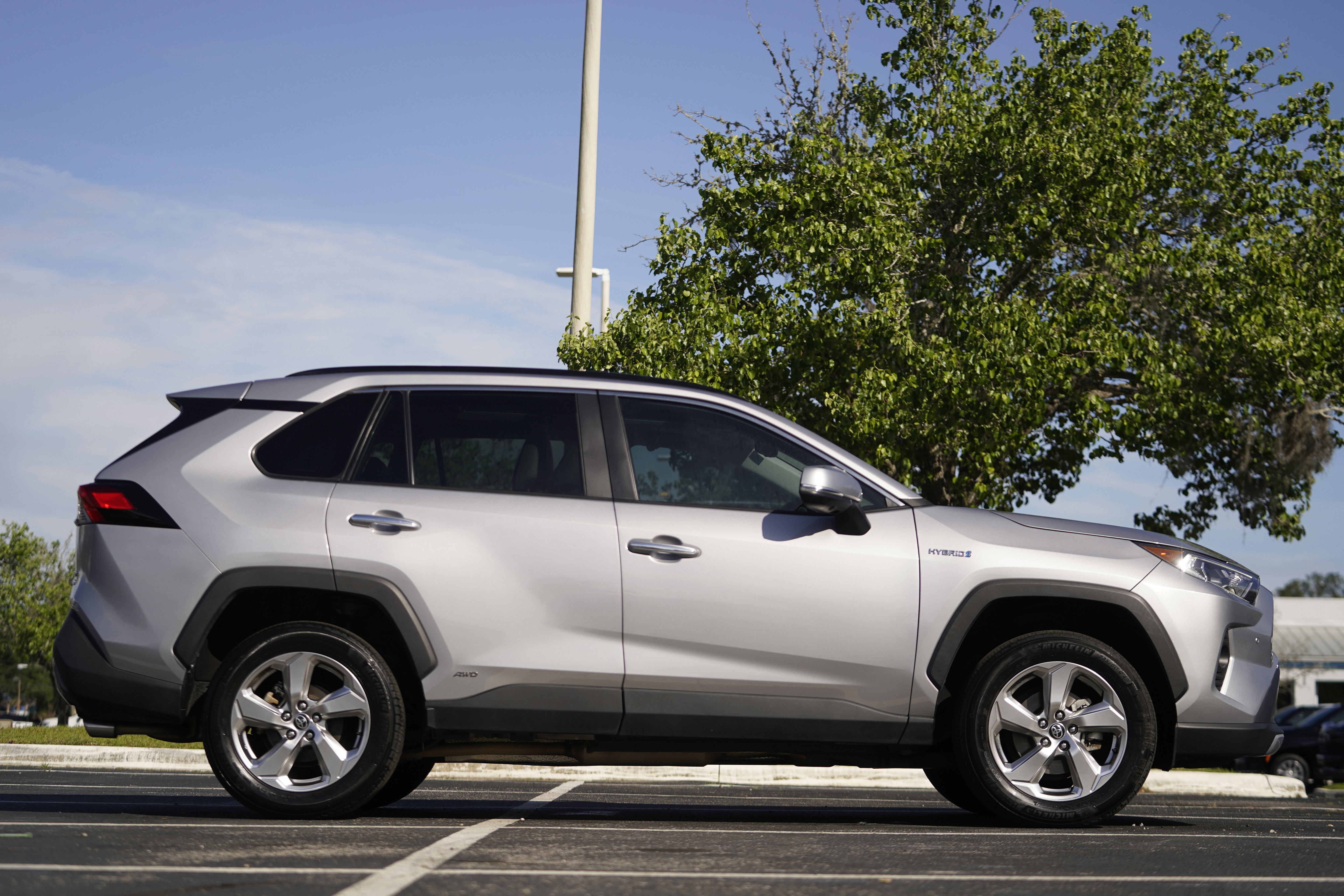 Used 2021 Toyota RAV4 Limited AWD/4WD image 7