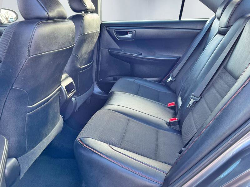 Used 2017 Toyota Camry SE image 16