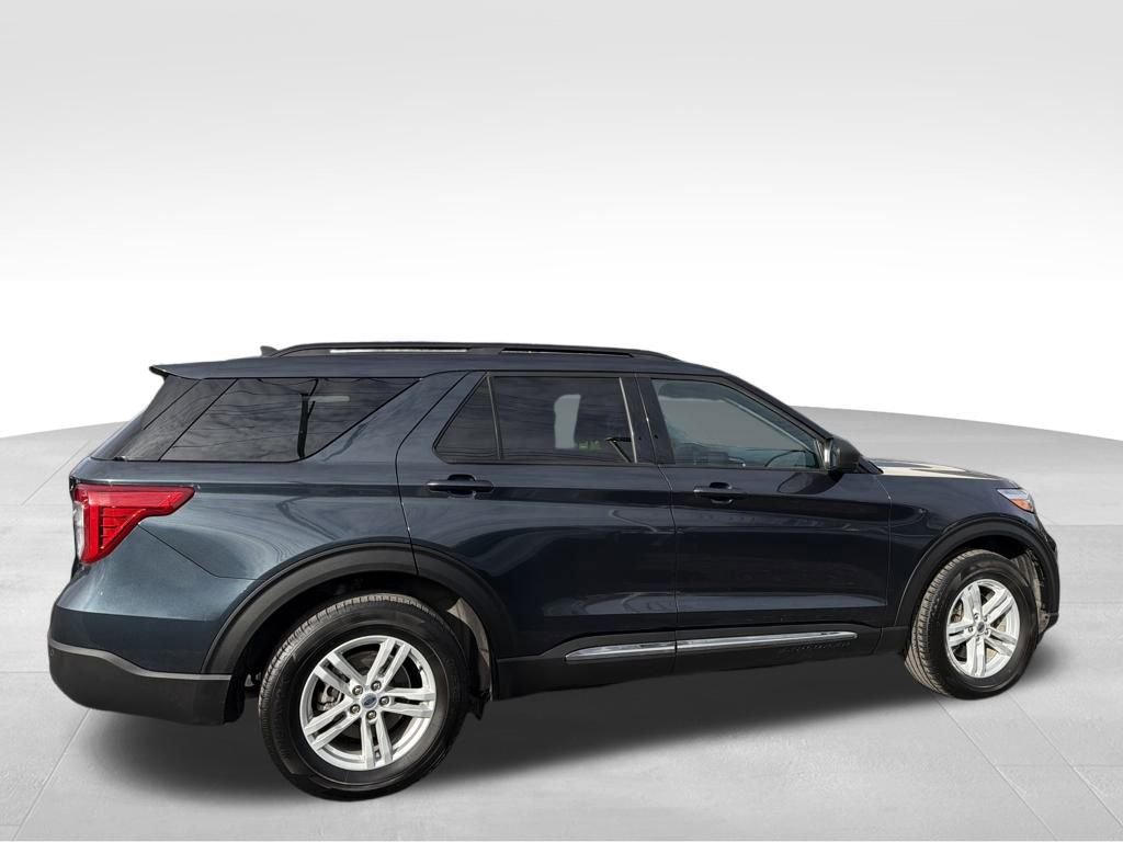 Used 2023 Ford Explorer XLT w/ Class IV Trailer Tow Package image 9