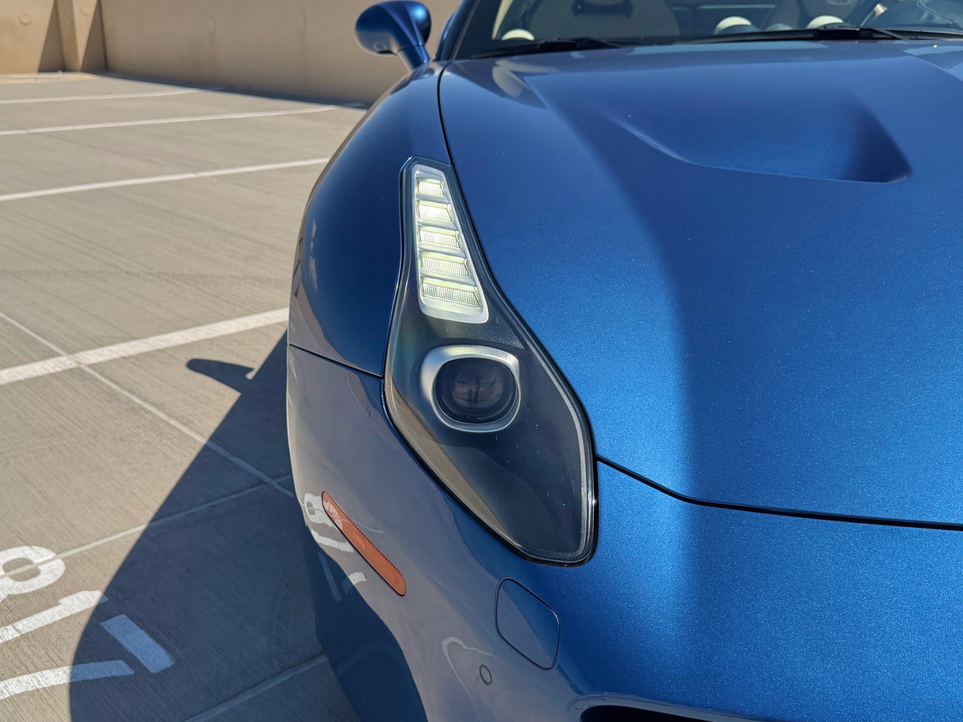 Used 2015 Ferrari California T RWD image 14