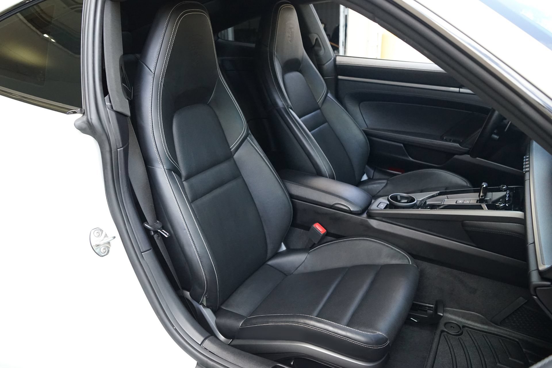 Used 2021 Porsche 911 Carrera RWD image 10