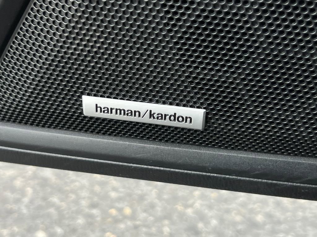 Certified 2025 Subaru Outback Limited image 29