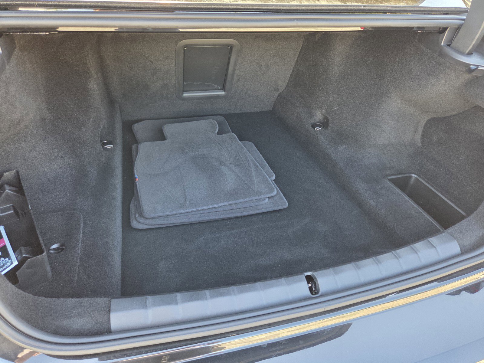 Used 2024 BMW 760i xDrive w/ Executive Package image 15