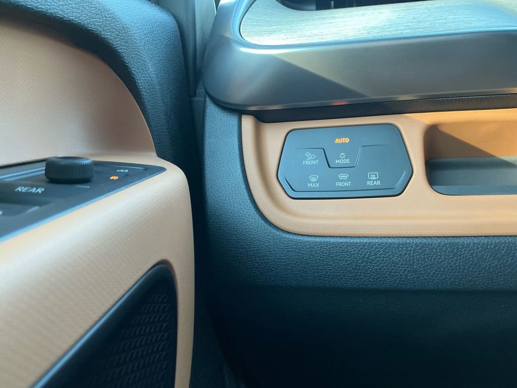 New 2025 Volkswagen ID. Buzz Pro S Plus image 18