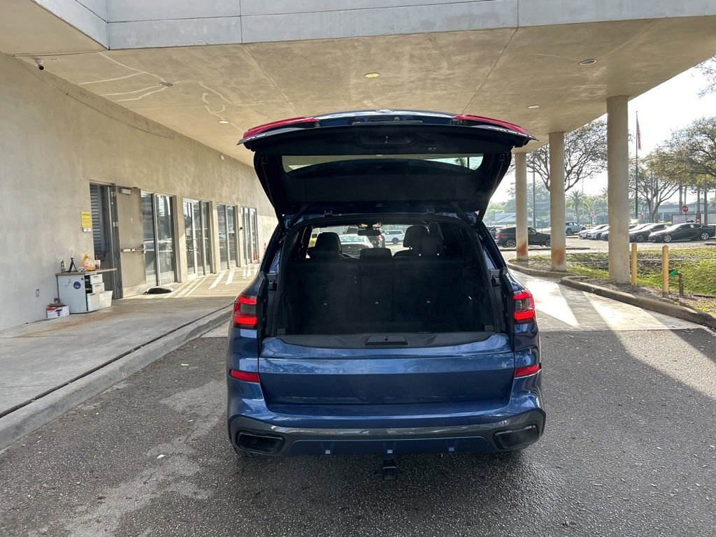 Used 2020 BMW X5 M50i image 38