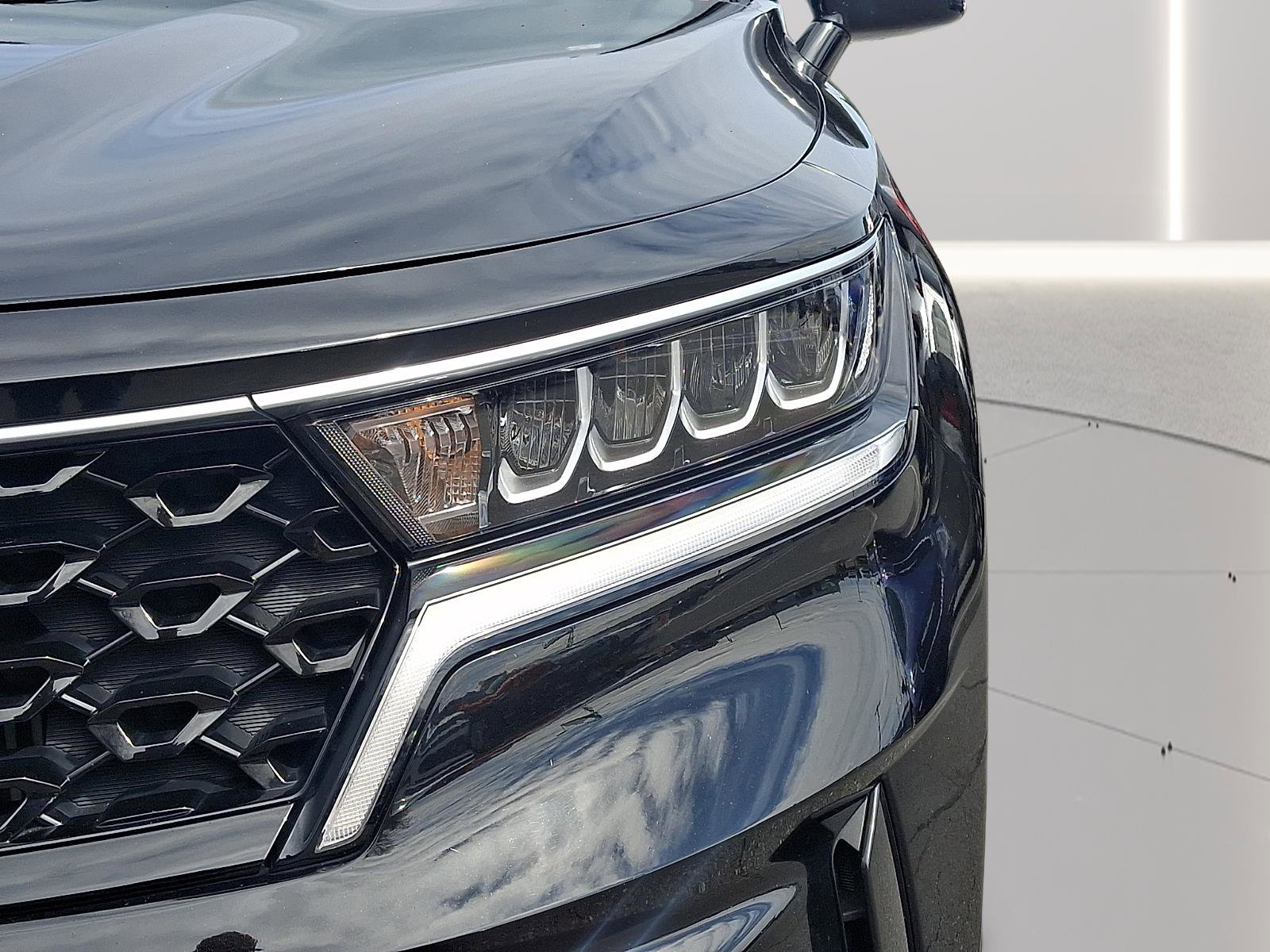 Used 2023 Kia Sorento EX image 8