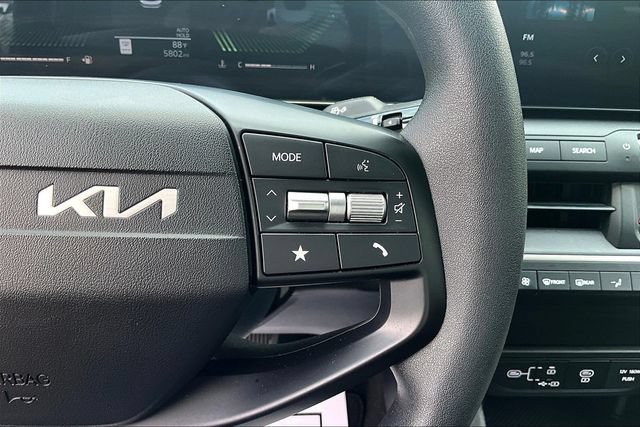 Used 2025 Kia K4 FWD image 11