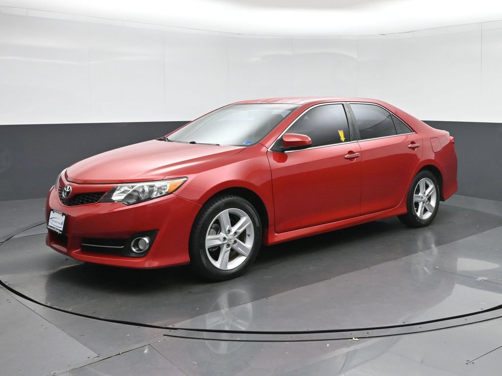 Used 2012 Toyota Camry SE FWD image 3