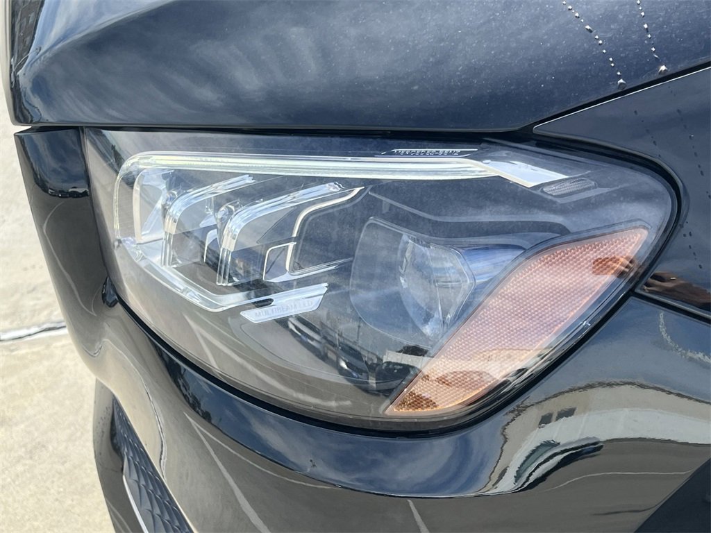 Used 2023 Mercedes-Benz GLS 450 4MATIC image 10