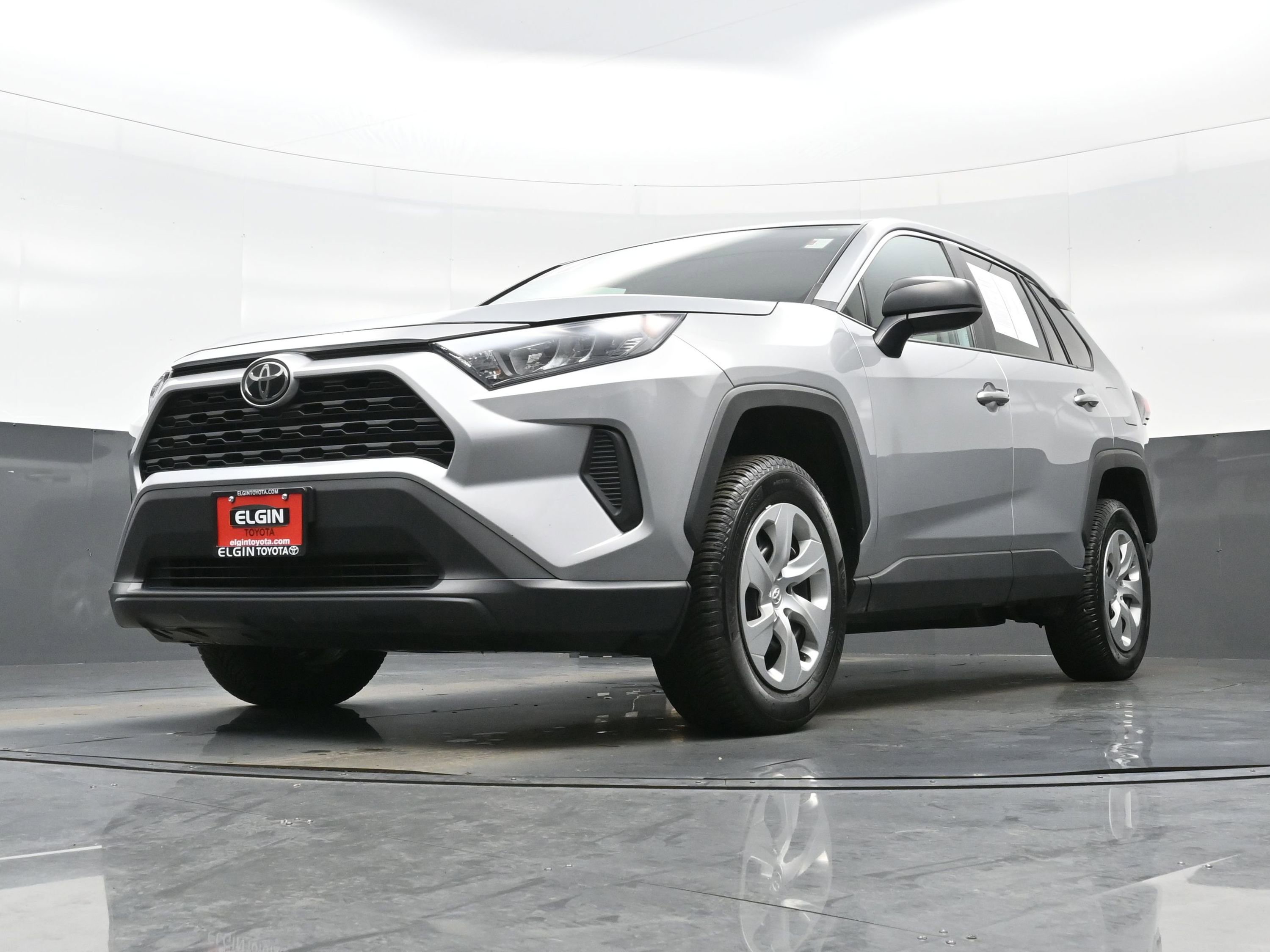 Used 2022 Toyota RAV4 LE AWD/4WD image 26