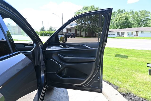 Used 2022 Jeep Grand Cherokee L Laredo AWD/4WD image 18