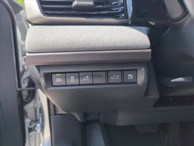 Used 2026 Toyota Camry LE w/ Convenience Package FWD image 18
