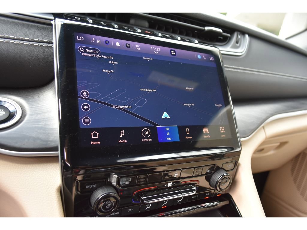 Used 2023 Jeep Grand Cherokee Limited image 25