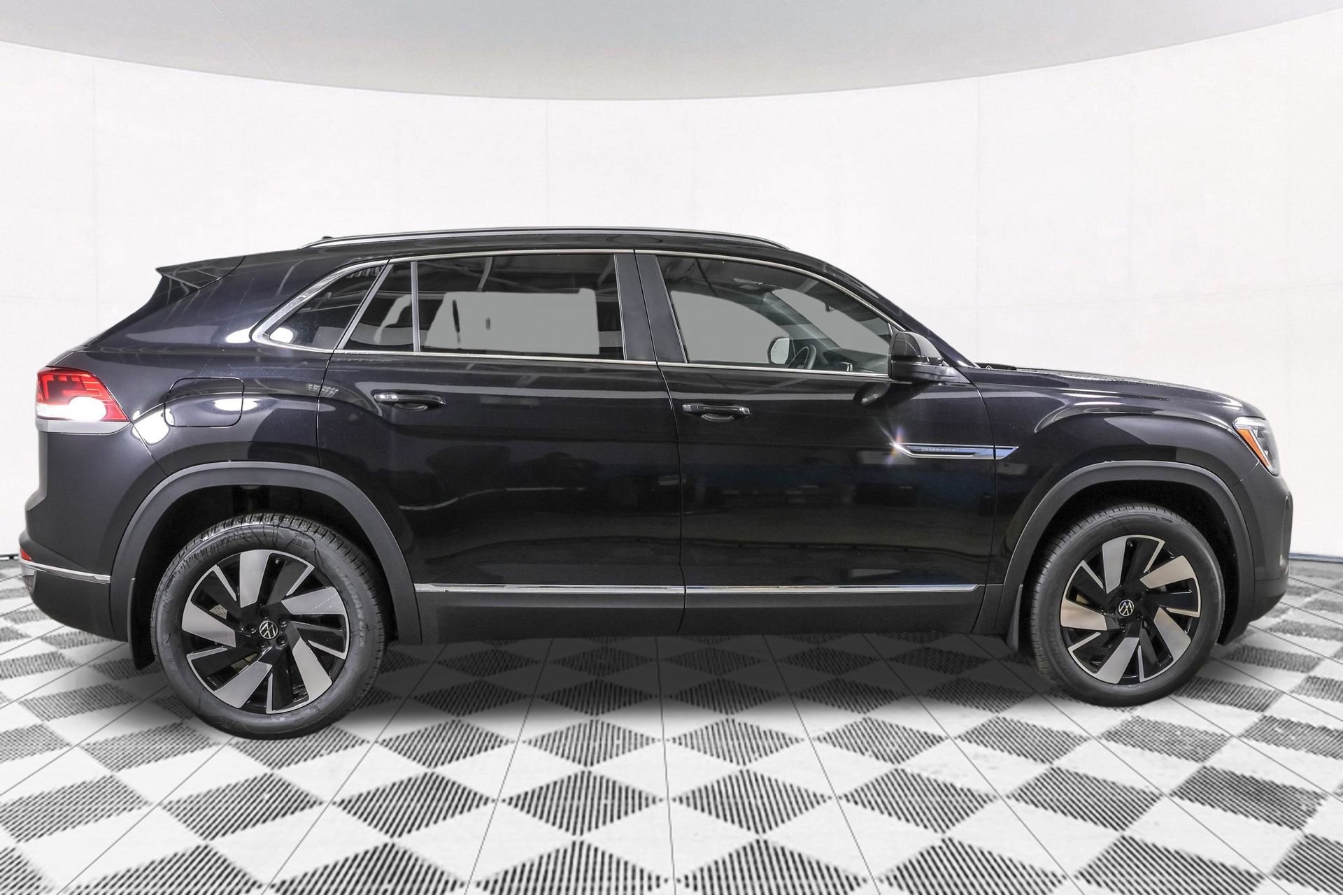 New 2026 Volkswagen Atlas Cross Sport SEL image 11