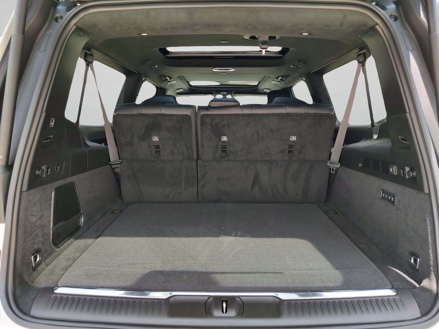 New 2026 Jeep Grand Wagoneer L Summit AWD/4WD image 34