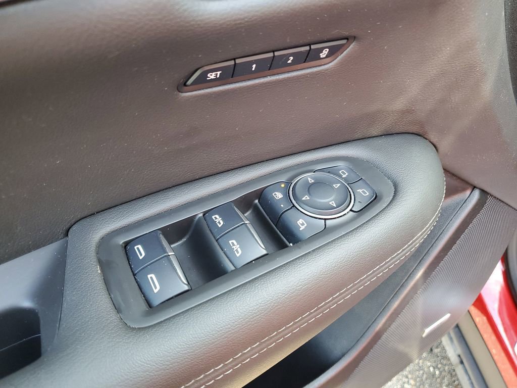 Used 2025 Cadillac XT6 Premium Luxury w/ LPO, Floor Liner Package AWD/4WD image 21